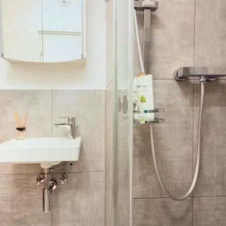 Oud-zuid Apartment Amsterdam